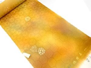 B反　正絹　亀甲に花模様織り出し　羽尺反物